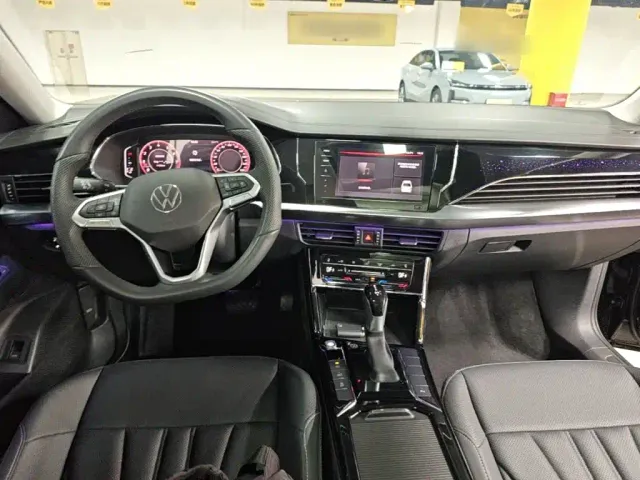 Volkswagen Passat 2025 Outstanding 380TSI Starlight Dragon Soaring Edition — Фото автомобиля 9