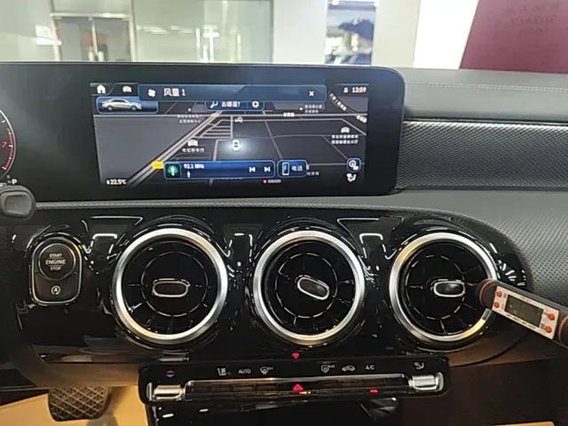 Mercedes-Benz A-Class — Фото автомобиля 12