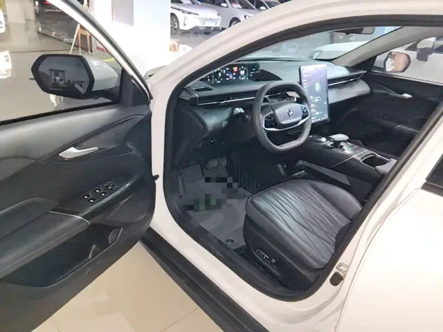 Changan Lamore — Фото автомобиля 14