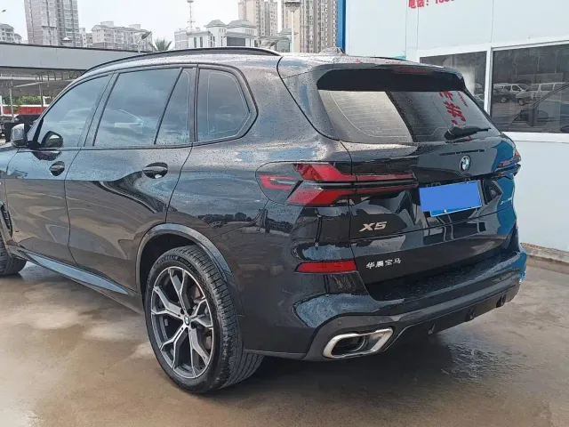 BMW X5 — Фото автомобиля 2