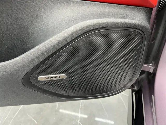 Xiaomi SU7 — Фото автомобиля 15