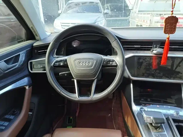 Audi A6L — Фото автомобиля 10