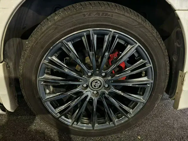 Toyota Alphard — Фото автомобиля 15