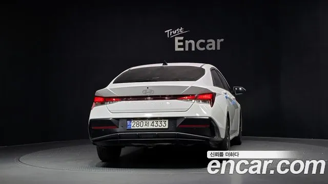 Hyundai Avante CN7 — Фото автомобиля 4