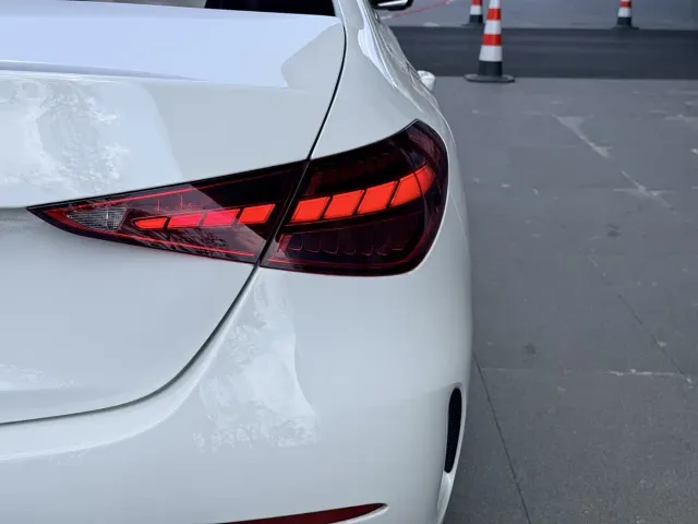 Mercedes-Benz C-Class — Фото автомобиля 10
