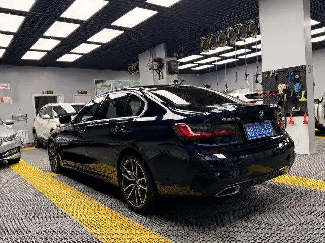 BMW 3 Series — Фото автомобиля 4