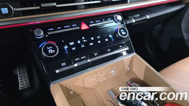 Hyundai Santa Fe — Фото автомобиля 30