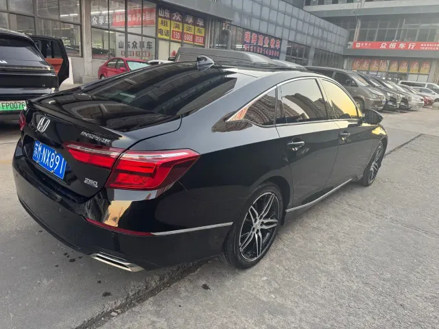 Honda Inspire — Фото автомобиля 5