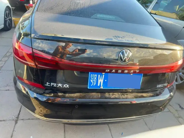 Volkswagen Passat — Фото автомобиля 5