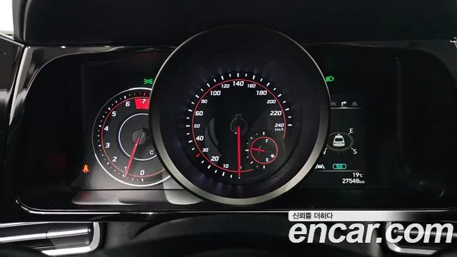 Hyundai Avante CN7 — Фото автомобиля 8