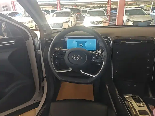 Hyundai Tucson — Фото автомобиля 10