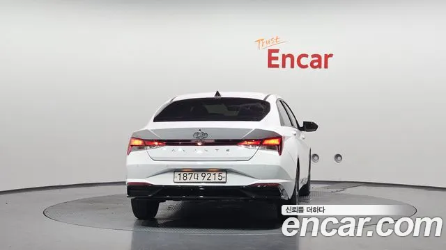 Hyundai AVANTE Avante (CN7) — Фото автомобиля 4
