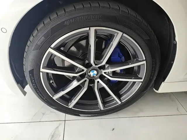 BMW 3 Series — Фото автомобиля 22