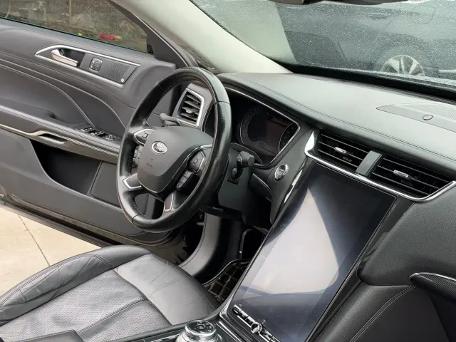 Ford Taurus — Фото автомобиля 14