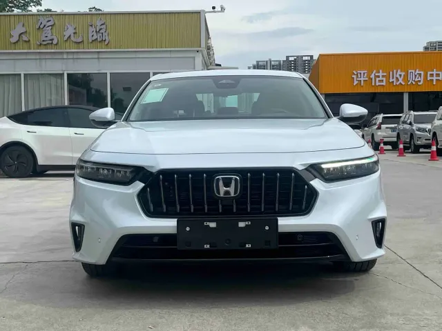 Honda Inspire Hybrid — Фото автомобиля 2