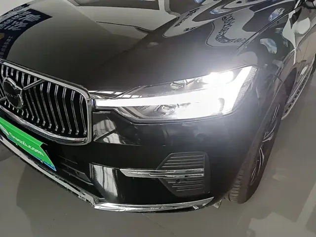 Volvo XC60 — Фото автомобиля 23