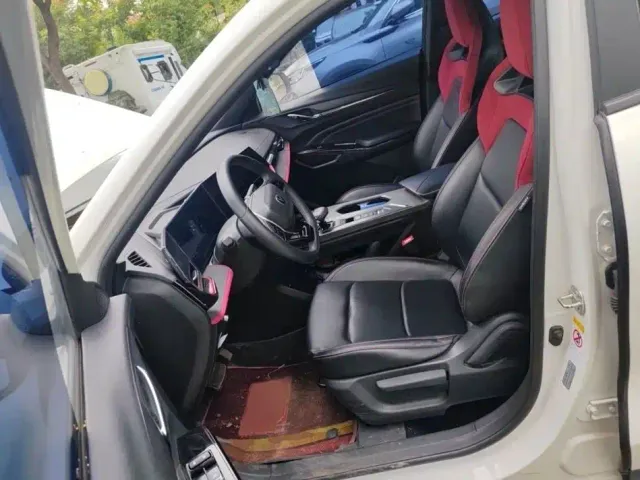 Changan X5 Plus — Фото автомобиля 11