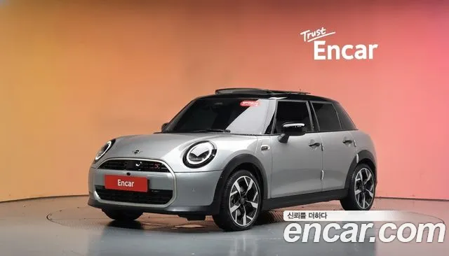Фотография автомобиля — MINI Cooper 4th Gen
