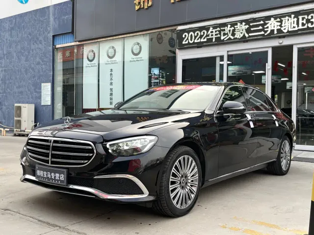 Mercedes-Benz E-Class — Фото автомобиля 2