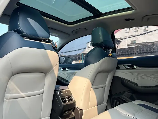Geely Xingrui — Фото автомобиля 8