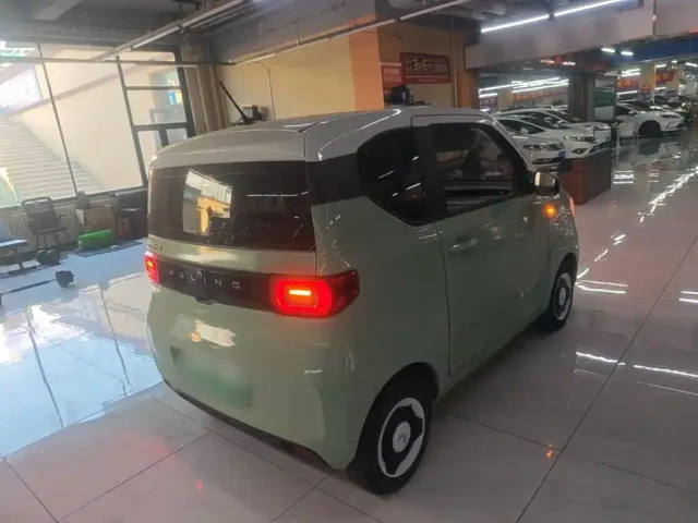 Wuling Hongguang Mini EV — Фото автомобиля 6