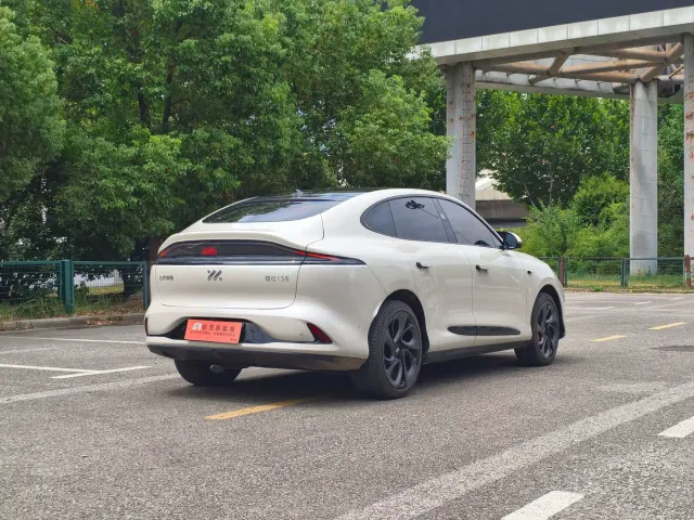 IM Motors LS6 — Фото автомобиля 4