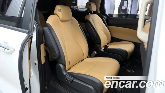 Kia Canival Carnival 4 поколение Бензин 9 мест Prestige — Фото автомобиля 11