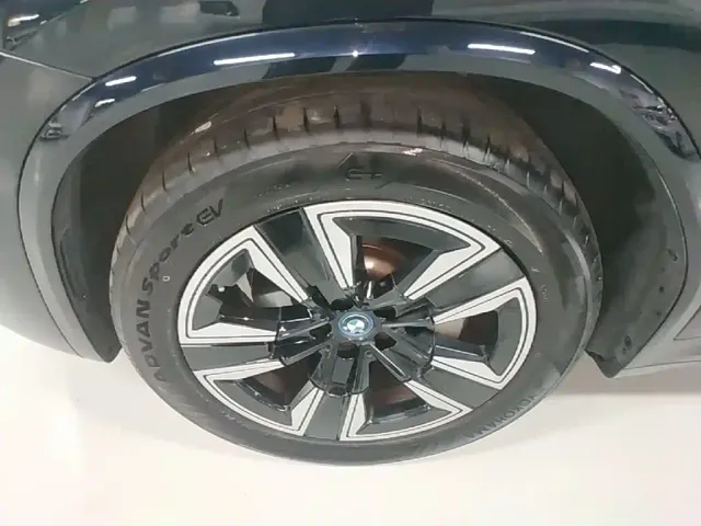 BMW BMW iX3 2022 Facelift Leading Model — Фото автомобиля 22