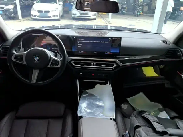 BMW 3 Series — Фото автомобиля 9