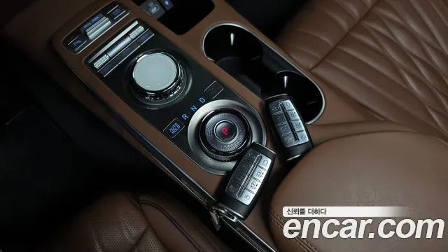 Genesis GV70 — Фото автомобиля 12