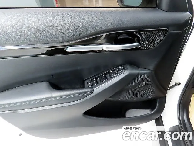 Kia Seltos Seltos Бензин 1.6 турбо 2WD — Фото автомобиля 16