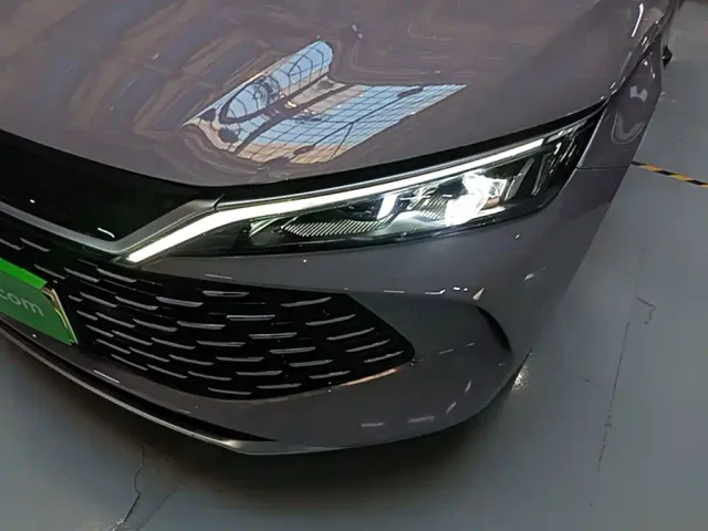BYD Qin L — Фото автомобиля 23