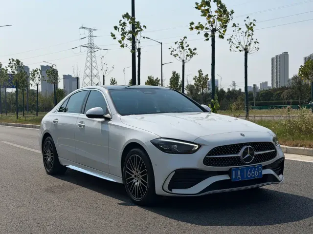 Mercedes-Benz C-Class — Фото автомобиля 3