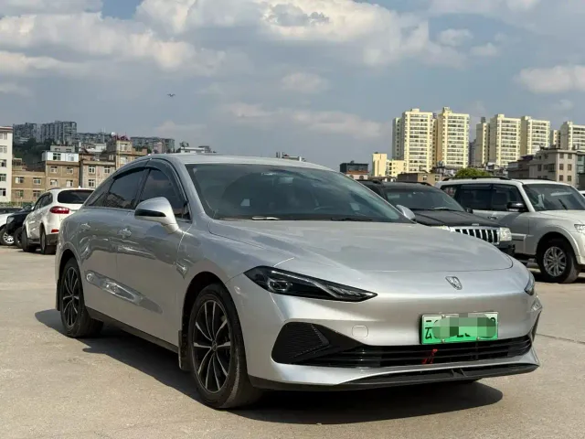 Фотография автомобиля — Roewe D7