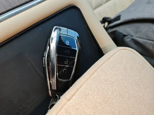 Geely Xingyue L — Фото автомобиля 16