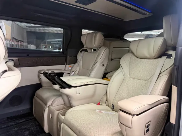 Toyota Alphard — Фото автомобиля 6