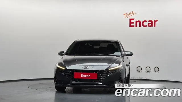 Hyundai AVANTE Avante (CN7) — Фото автомобиля 3