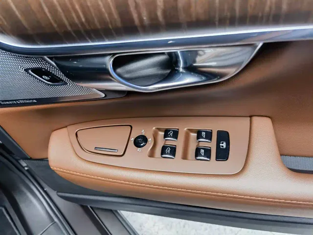 Volvo S90 — Фото автомобиля 19
