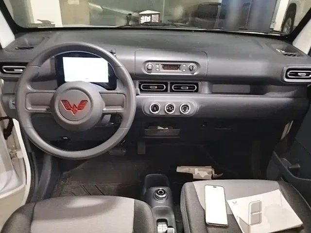 Wuling Zhiguang NEV — Фото автомобиля 9