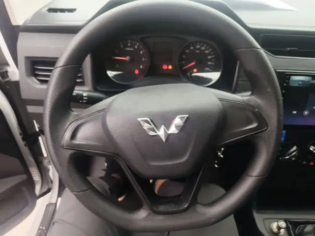 Wuling Hongguang Plus — Фото автомобиля 10