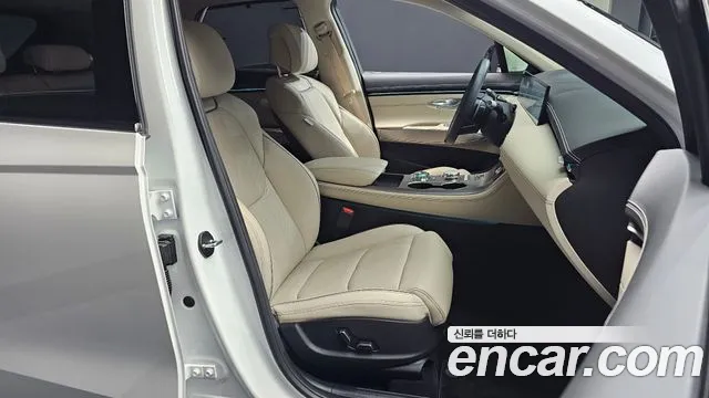 Genesis GV70 — Фото автомобиля 18