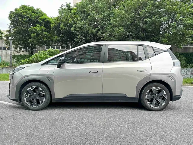 GAC Aion Y — Фото автомобиля 7