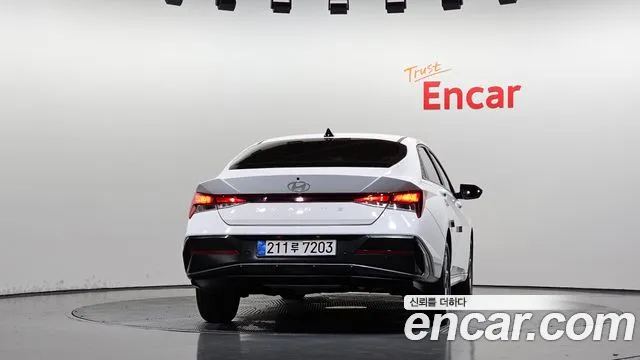 Hyundai Avante — Фото автомобиля 4