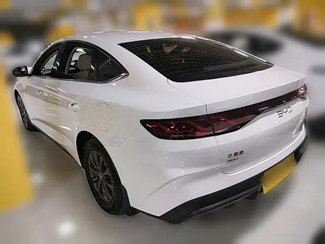 BYD Qin L — Фото автомобиля 6