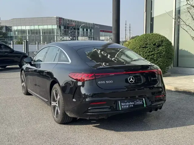 Mercedes-Benz EQS — Фото автомобиля 18