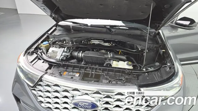 Ford Explorer Explorer 6 поколение 3.0 Platinum 4WD — Фото автомобиля 5