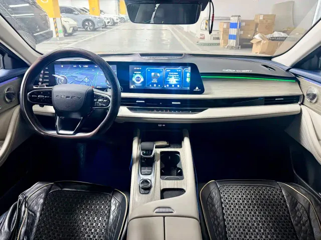 Chery Arrizo 8 — Фото автомобиля 14