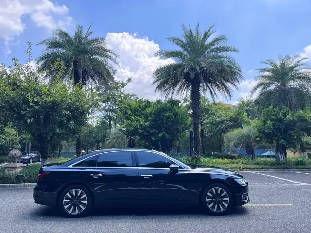 Audi A6L — Фото автомобиля 14