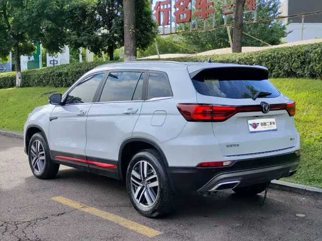 Changan CS75 — Фото автомобиля 4