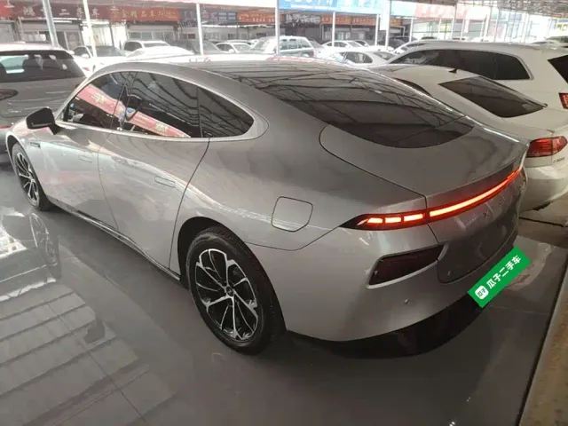 Xpeng P7 — Фото автомобиля 4
